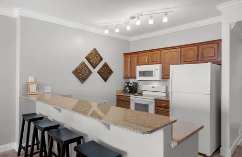 Panama City Beach Condo | Beach Front-Beach Service Chairs Included-FREE High Speed Wifi-5 Star Experience