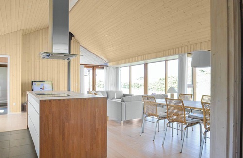 Grønhøj House | Beach front home in Løkken with WiFi