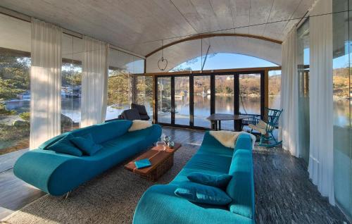 Sveio House | Beach Front Home In Sveio With Wifi