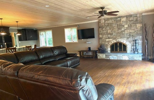 Plympton-Wyoming House | Beach Front Oasis
