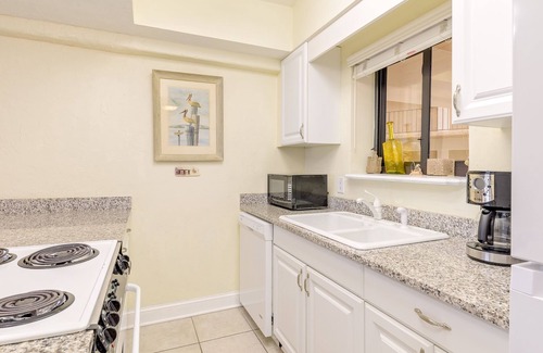 Jacksonville Beach Condo | Beach Front ShoreThing Luxurious Condo; Superb View, direct beach access