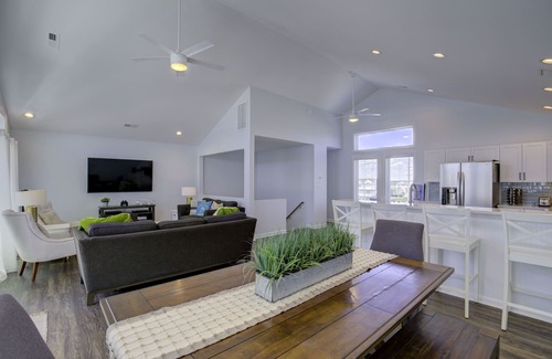 North Topsail Beach House | Beach Front Paradise-Book your Fall/Winter Weekend Get Away-Filling up fast!