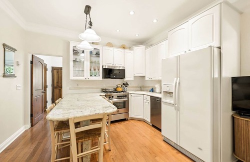 West Beach Apartment | Beach Getaway — 2 blocks to the Beach and Funk Zone