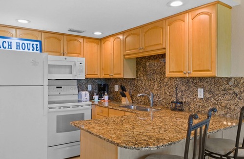 Treasure Island Condo | Beach Getaway – Spectacular Sunsets South Beach 206