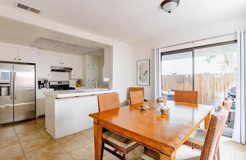 Huntington Beach House | Beach Heaven! Huge townhouse near the sand in Huntington Beach!