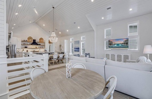 Port Aransas House | Beach Home near Lake w/Outside Bar+Great Amenities@Cinnamon Shore South
