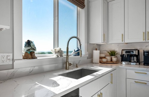 Westport House | BEACH HOME |OCEAN FRONT | HOT TUB | GAME RM | 5BR