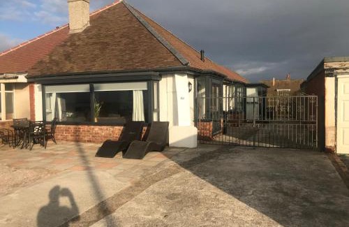 Thornton-Cleveleys Apartment | Beach House Apartment on ground floor with sea view - pet friendly