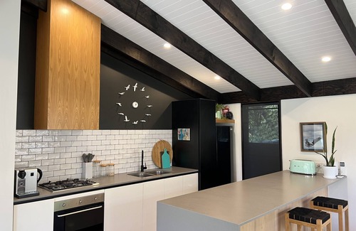 Flinders House | Beach house at Flinders - minutes from the beach and the village.