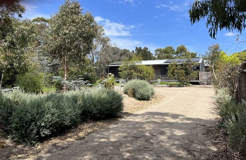 Flinders House | Beach house at Flinders - minutes from the beach and the village.