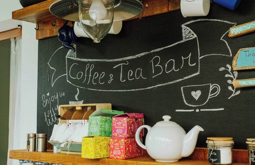 Mimizan-Plage Villa | "Beach House" in SW France, tropical garden, pool and room for 27 people.