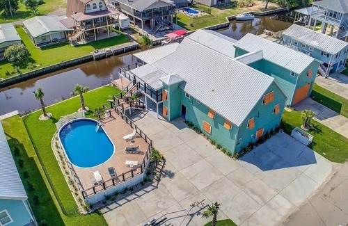 Shoreline Park House | Beach House in the Bay!