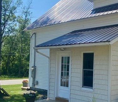 Newport Apartment | Beach House - On Lake Time