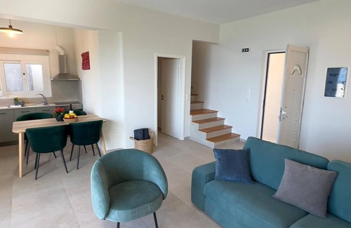 Agios Vasileios House | "Beach house Risa Crete". House with pool and air conditioning right on the beach, wifi, BBQ and sea view Watch video? Enter on YouTube under Beach House Risa Crete.