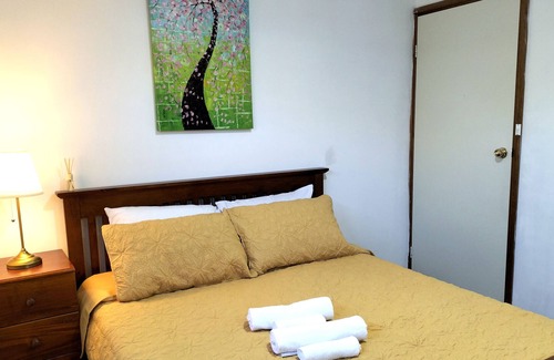 Hallett Cove House | Beach House: Seaviews FastWifi Espresso 6BR 3Bath Netflix