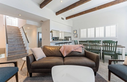 Hollywood House | Beach House with Ocean and Harbor Views from Magnificient RoofDeck!