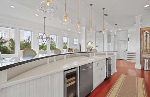 Saint Simons Island House | Beach Lawn Cottage - Magnificent Oceanfront Coast Cottages Escape - Heated Pool