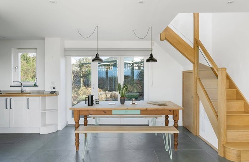 Poundstock House | Beach Life, Cabin-Vibes. Ocean views nr Bude