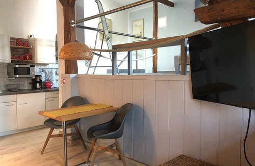 Alt Gaarz Apartment | Beach near apartment in the old town center 400m to the pier