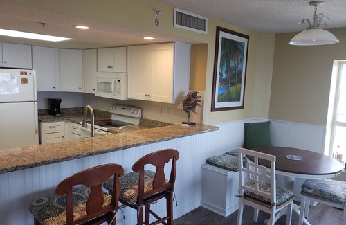 Crescent Beach Condo | Beach-Oceanfront Fall Discount Owner Direct Deluxe 2BR/2BA Updated w/Balconies