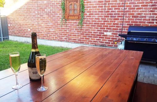 Glenelg South House | Beach & Pines Glenelg