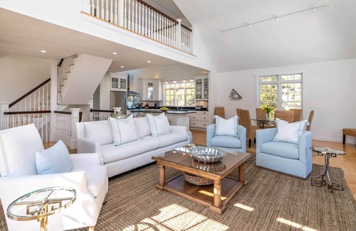 Katama House | Beach Plum Meadows: Exquisite Katama Luxury Home Near South Beach
