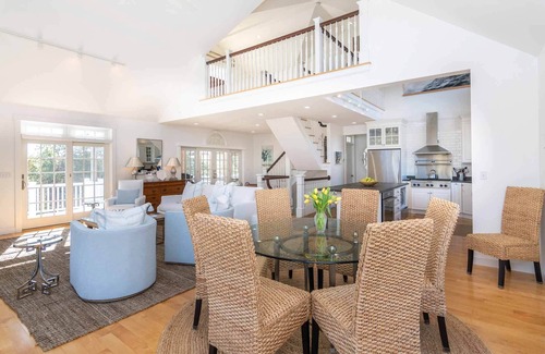 Katama House | Beach Plum Meadows: Exquisite Katama Luxury Home Near South Beach