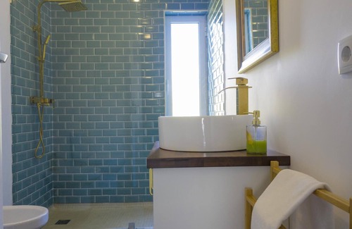 Ponta Delgada House | Beach House Deluxe-2 Min. Walking From the Beach, Perfect for Large Groups!