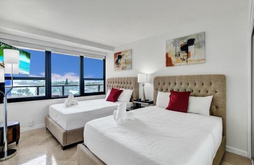 Mid Beach Apartment | Beach Resort condo 921