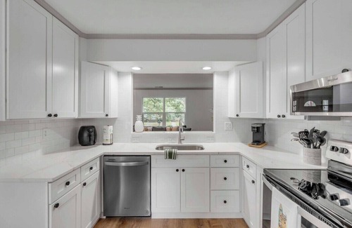 Old Village House | Beach Retreat Near Charleston & Creek