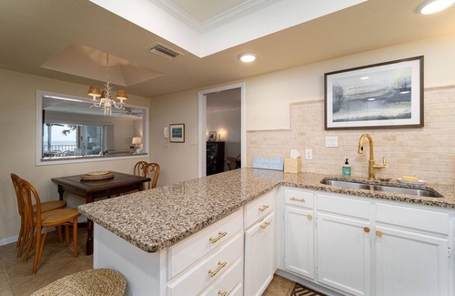 Sawgrass Condo | Beach Retreat/Spacious/Steps to the beach. Newly Refurnished!