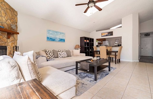 North Beach Apartment | Beach Retreat with Backyard Flair! w/Yard Games