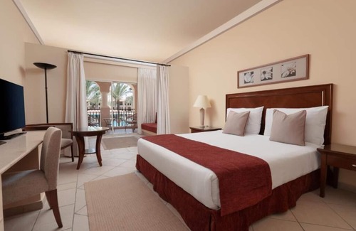 Marsa Matruh Hotel | Beach Room for Family Vacations with 4 Swimming Pools, Kids Club, and Breakfast!