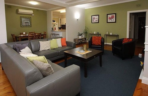 Port Lincoln House | Beach, Shops, Park, Eyre Peninsula and Pets are welcome!