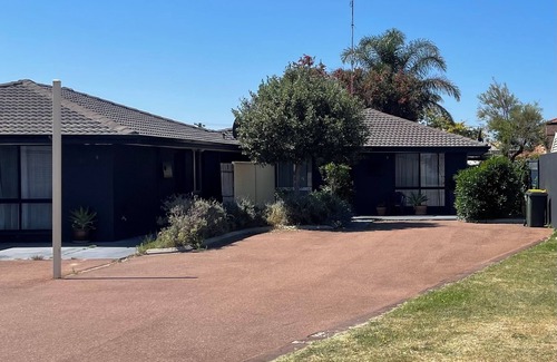 Perth Villa | Beach Stay on Ormsby. Two bedroom unit with secure backyard.