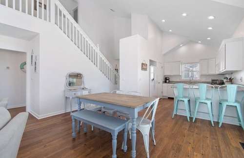Ocean Isle Beach House | Beach Therapy 4 bedroom Island Park home