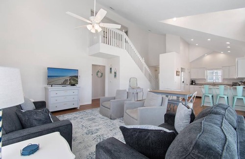 Ocean Isle Beach House | Beach Therapy 4 bedroom Island Park home