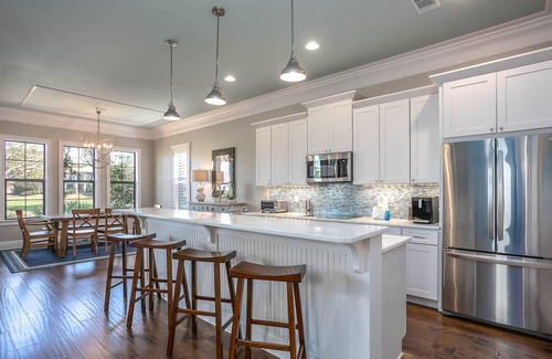 Villa Lago House | Beach, Tons of entertainment, bikes, 2 golf carts, Golf, Amazing Gym, and Marina