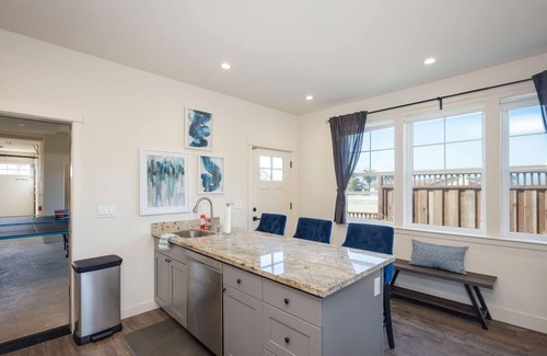Half Moon Bay House | Beach Town Home w/Hot Tub - Walk to Beaches, Downtown, Activities and more