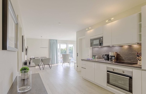 Ostseebad Wustrow Apartment | Beach view 5 star vacation apartment between the Baltic Sea and the Bodden