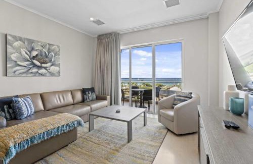 Oranjestad-West House | Beach View - Coastal View 2BR condo - LV505