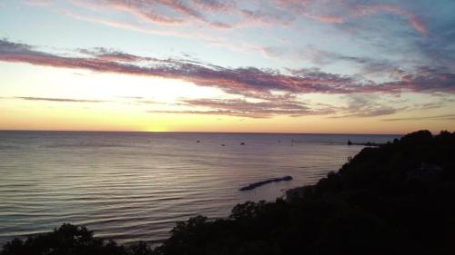 Macatawa House | Beach View Cottage - On the Lake
