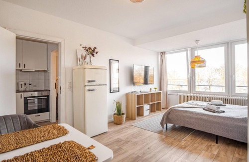 Eckernfoerde Apartment | Beach view (lovingly furnished and close to the water)