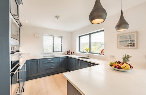 Combe Martin House | BEACH VIEW, pet friendly, country holiday cottage in Combe Martin