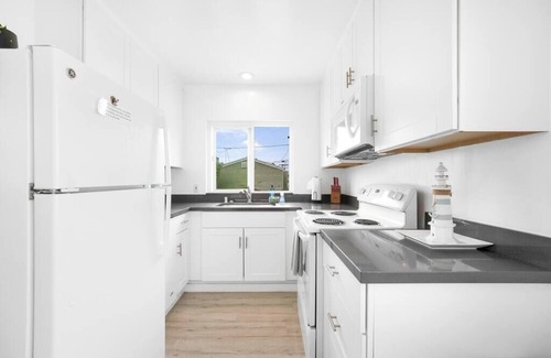San Diego House | Beach Villa w/Views, Patio Firepit, AC, Parking - Steps to Beach