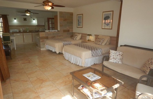 Arashi Apartment | Beach White Villa Aruba, the best snorkel spot on the island!
