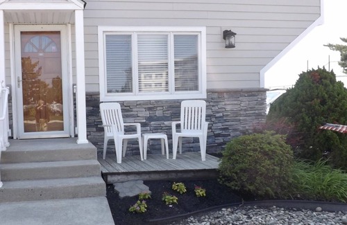 Avalon Condo | BEACHBLOCK LOCATION! Merrimac Resort condominium with newly renovated bathroom