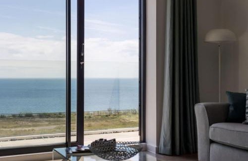 Boscombe Apartment | Beachcliff - On the Seafront with Two Balconies