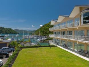 Picton Hotel | Beachcomber Inn Picton