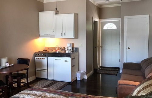 Conesus Hotel | Beachcomber Inn